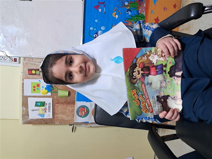 قصه گویی توسط مایای عزیزم