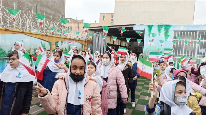 جشن انقلاب دبستان دخترانه مهاد بهارستان