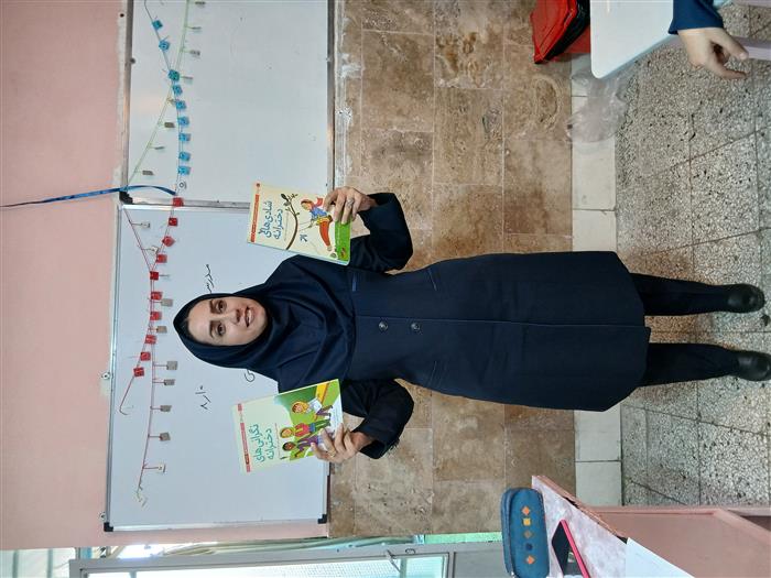 مدرسه  ی،زندگی  دعوت مشاور و بیان ویژگی های،دوران بلوغ و معرفی کتاب به دانش آموزان