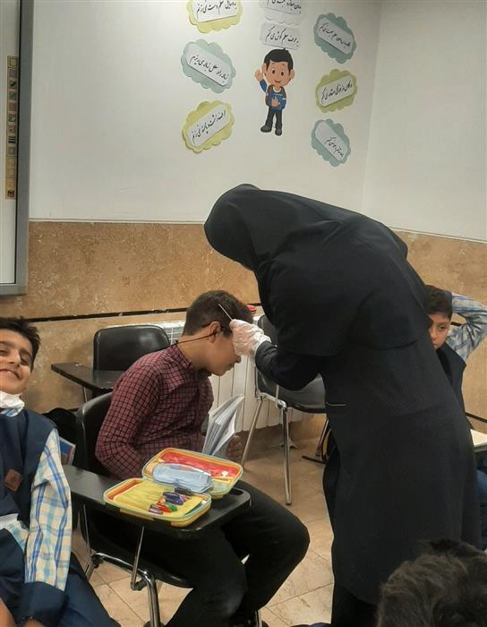 مراقبت‌های بهداشتی دبستان مهاد سپاهانشهر توسط مربی بهداشت